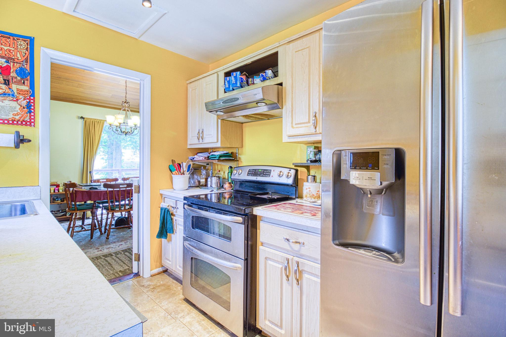 8811 Burbank Road Annandale, VA 22003 - Photo 10 of 28 Gallery Image 10