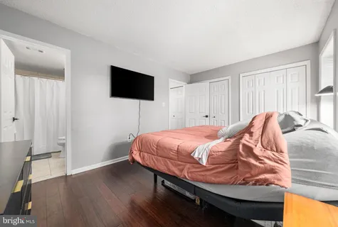 $549,999 | 907 South Rolfe Street, Unit 1A, Arlington, VA 22204