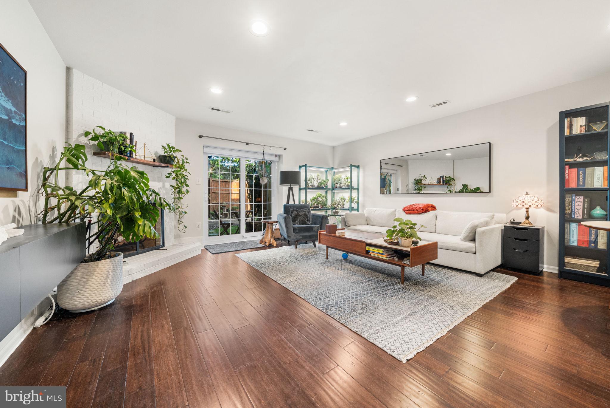 907 South Rolfe Street, Unit 1A Arlington, VA 22204 - Photo 28 of 36 Gorgeous Bamboo Floors