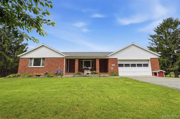 $525,000 | 3843 Hooker Road, Pinckney, MI 48169