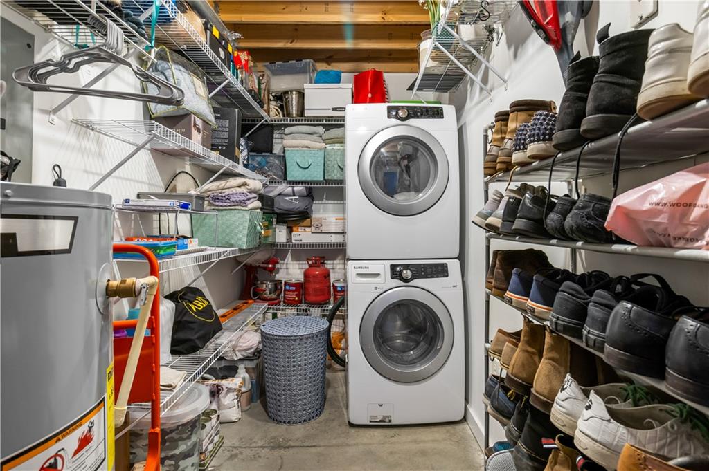 170 Boulevard Southeast, Unit 223E Atlanta, GA 30312 - Photo 49 of 75 a utility room with dryer and washer