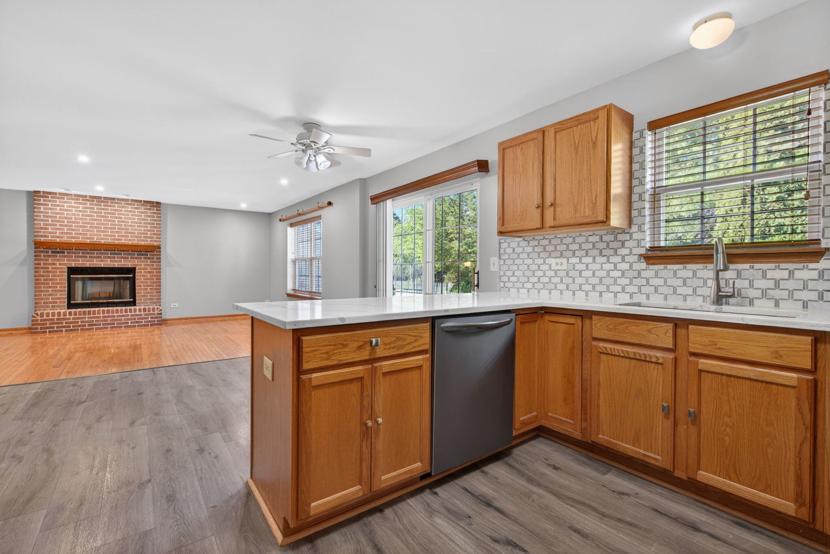 130 Fairfield Drive Romeoville, IL 60446 - Photo 13 of 44