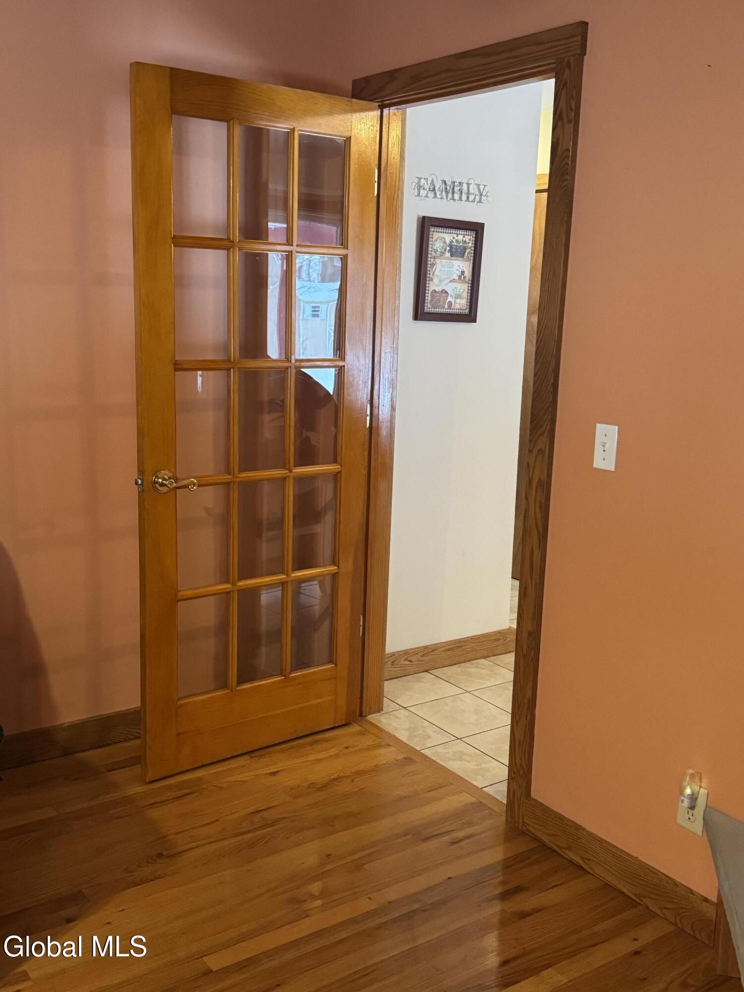 22 Whippoorwill Road Queensbury, NY 12804 - Photo 13 of 34 IMG_5362