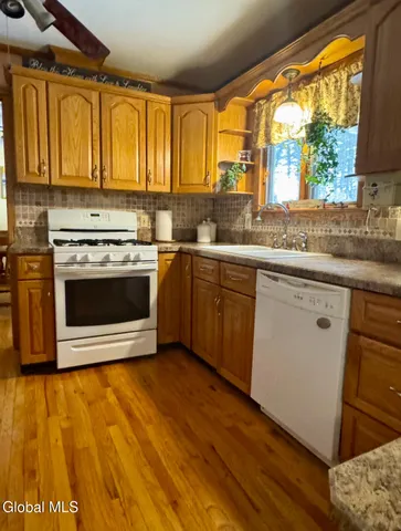 $446,999 | 22 Whippoorwill Road, Queensbury, NY 12804