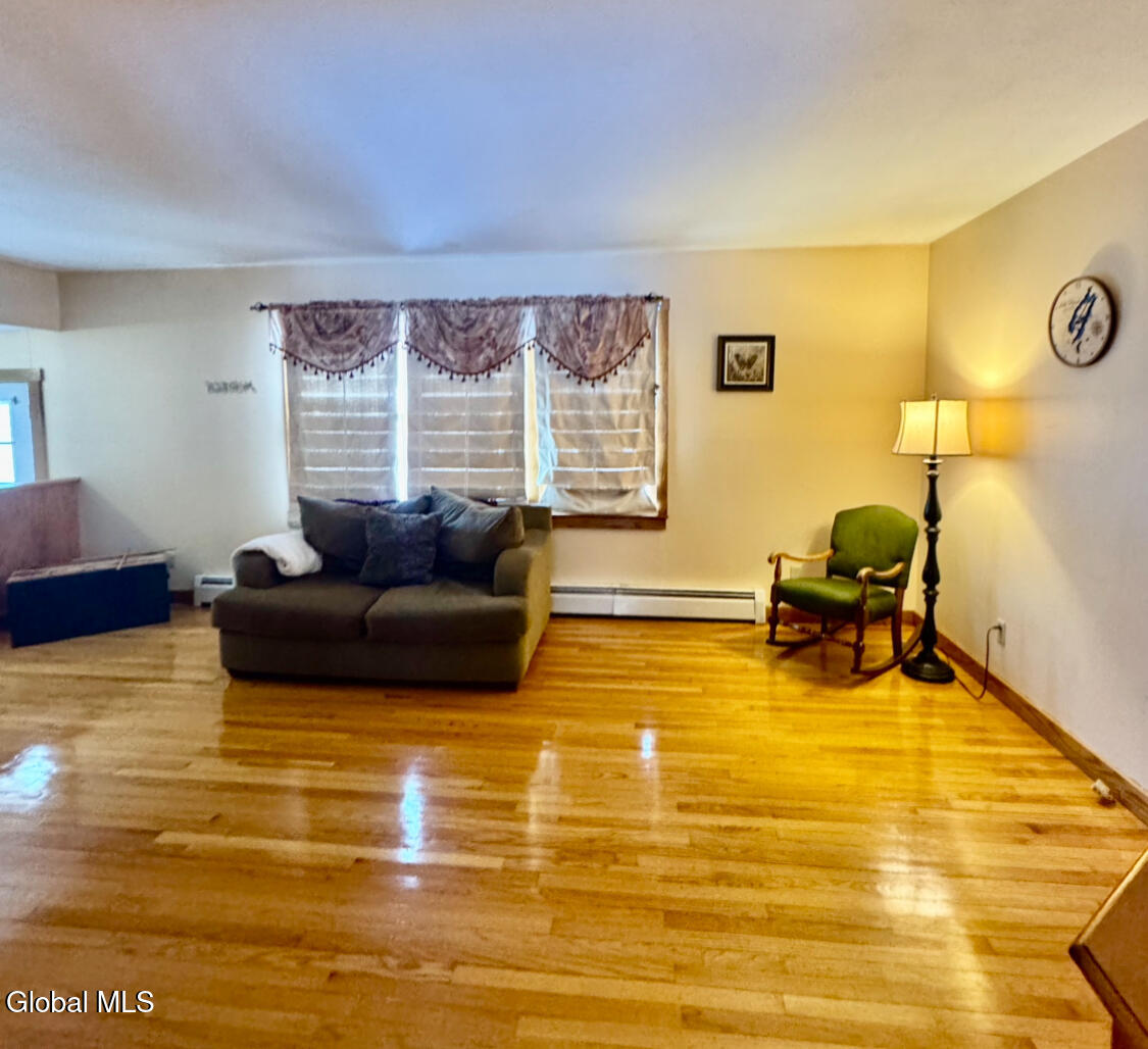 22 Whippoorwill Road Queensbury, NY 12804 - Photo 9 of 32 IMG_5508