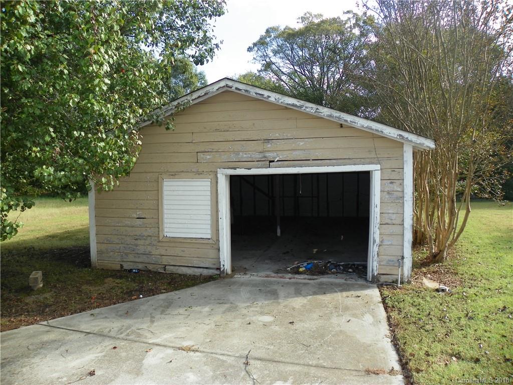 6437 Morehead Road Harrisburg, NC 28075 - Photo 4 of 16 Gallery Image 4