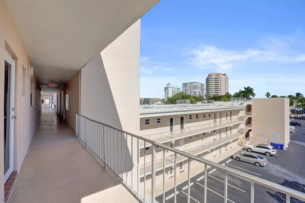 $410,000 | 1481 South Ocean Boulevard, Unit 412, Pompano Beach, FL 33062