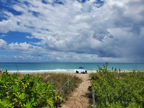 $410,000 | 1481 South Ocean Boulevard, Unit 412, Pompano Beach, FL 33062