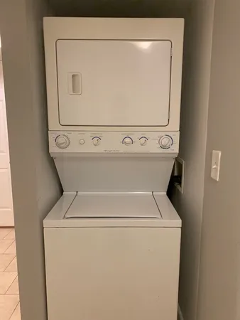 a close up view of a washer and dryer