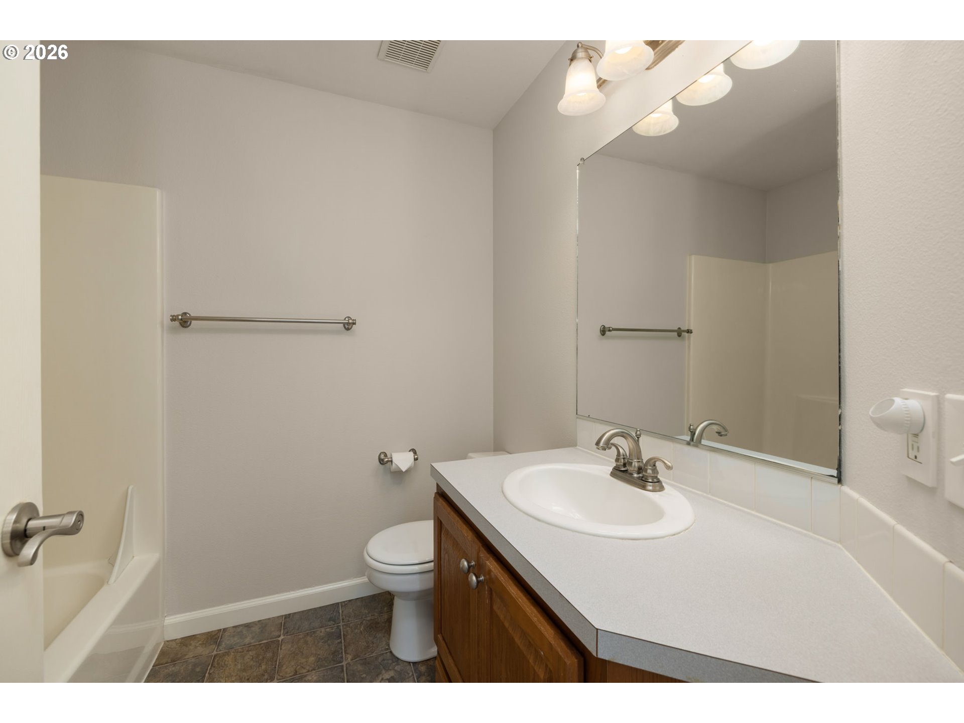9610 Southwest 47th Avenue Portland, OR 97219 - Photo 19 of 21