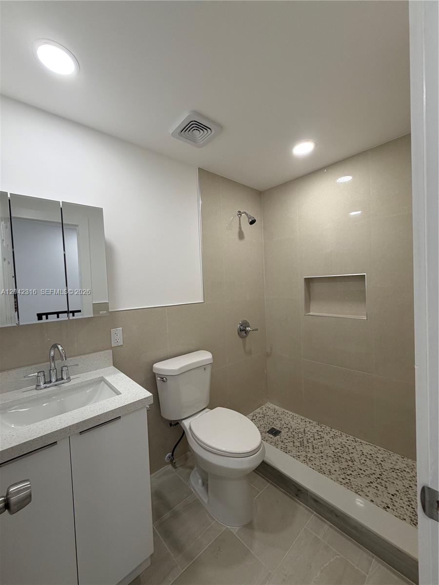 1551 West Okeechobee Road, Unit 9 Hialeah, FL 33010 - Photo 8 of 15