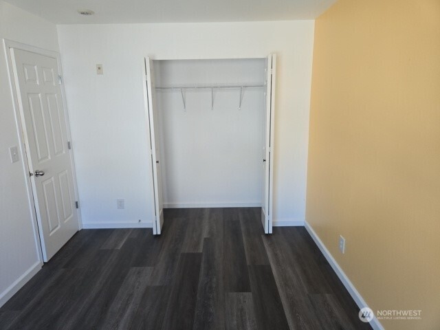 9715 26th Avenue Southwest, Unit 202 Seattle, WA 98106 - Photo 14 of 16