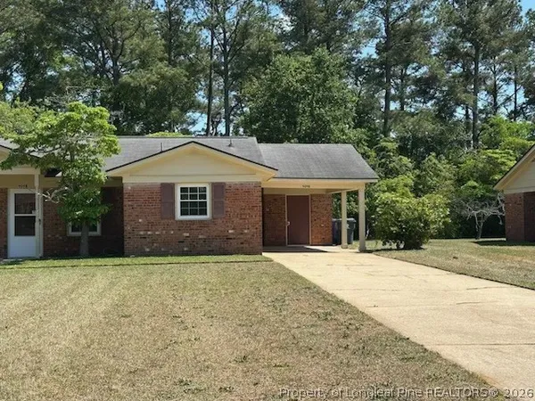 $950 | 909 Southview Circle, Unit B, Fayetteville, NC 28311