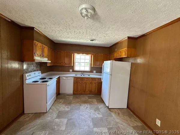 $950 | 909 Southview Circle, Unit B, Fayetteville, NC 28311