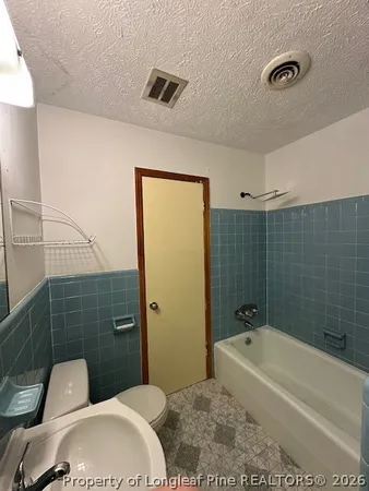 $950 | 909 Southview Circle, Unit B, Fayetteville, NC 28311
