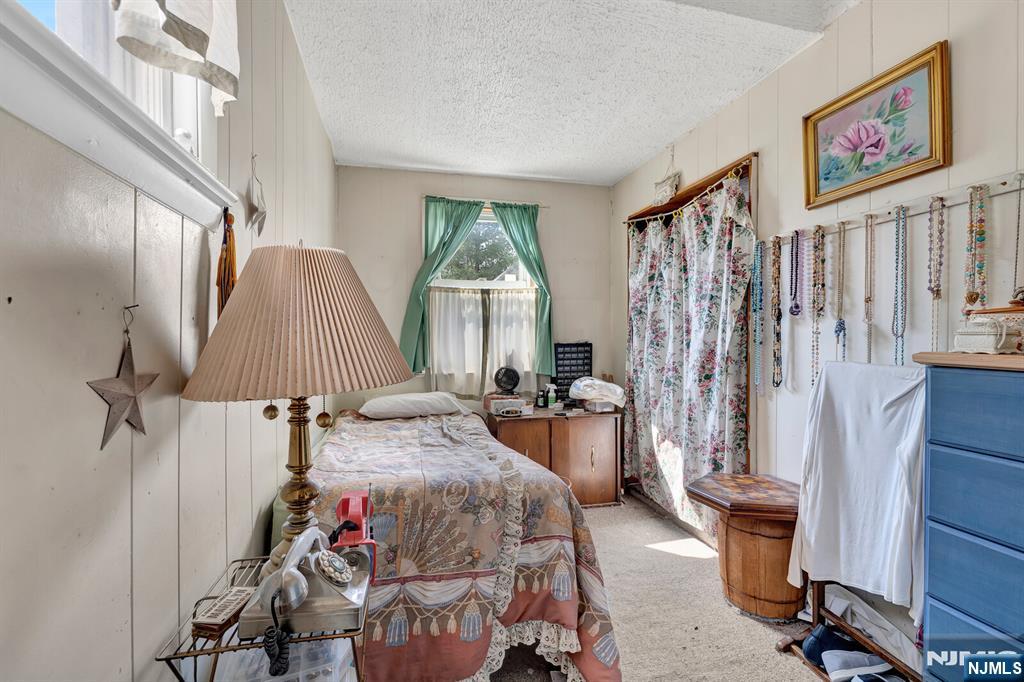 65 Marsellus Place Garfield, NJ 07026 - Photo 13 of 38