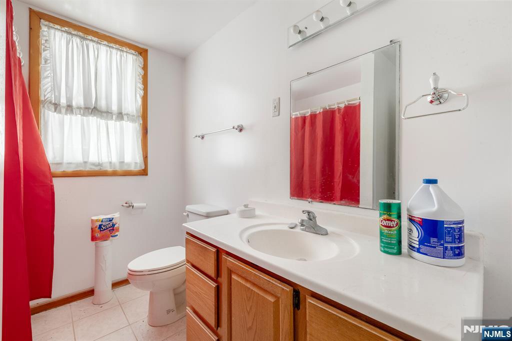 65 Marsellus Place Garfield, NJ 07026 - Photo 23 of 38