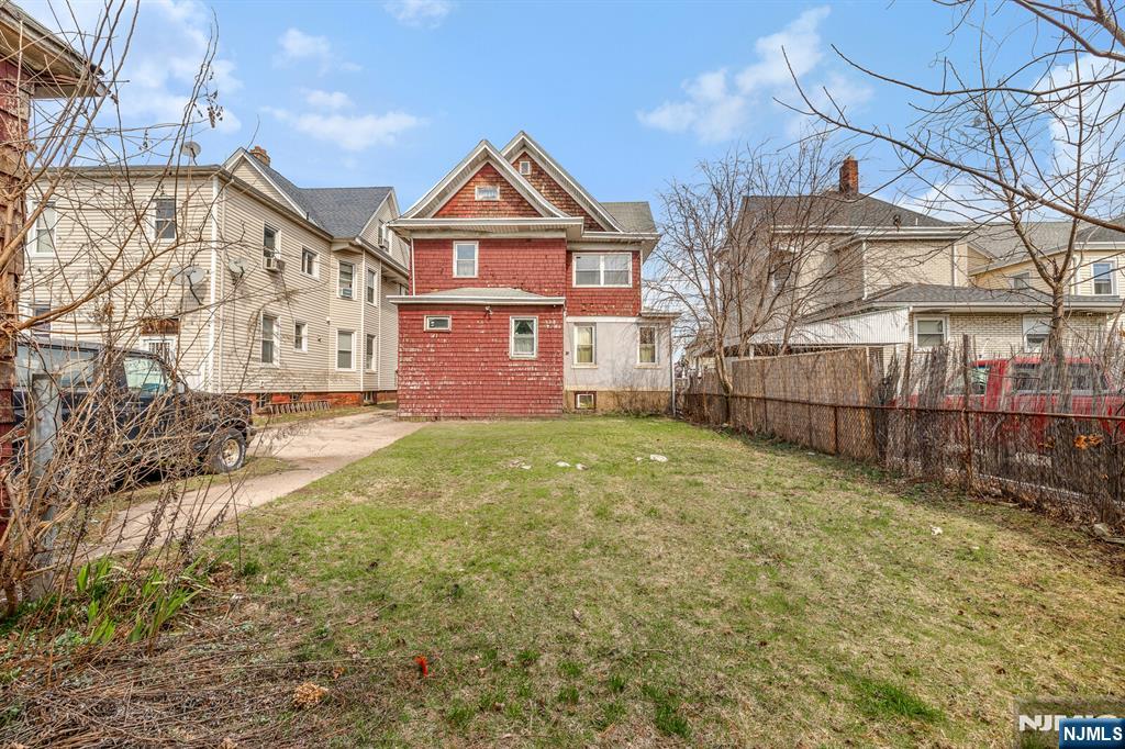 65 Marsellus Place Garfield, NJ 07026 - Photo 32 of 38