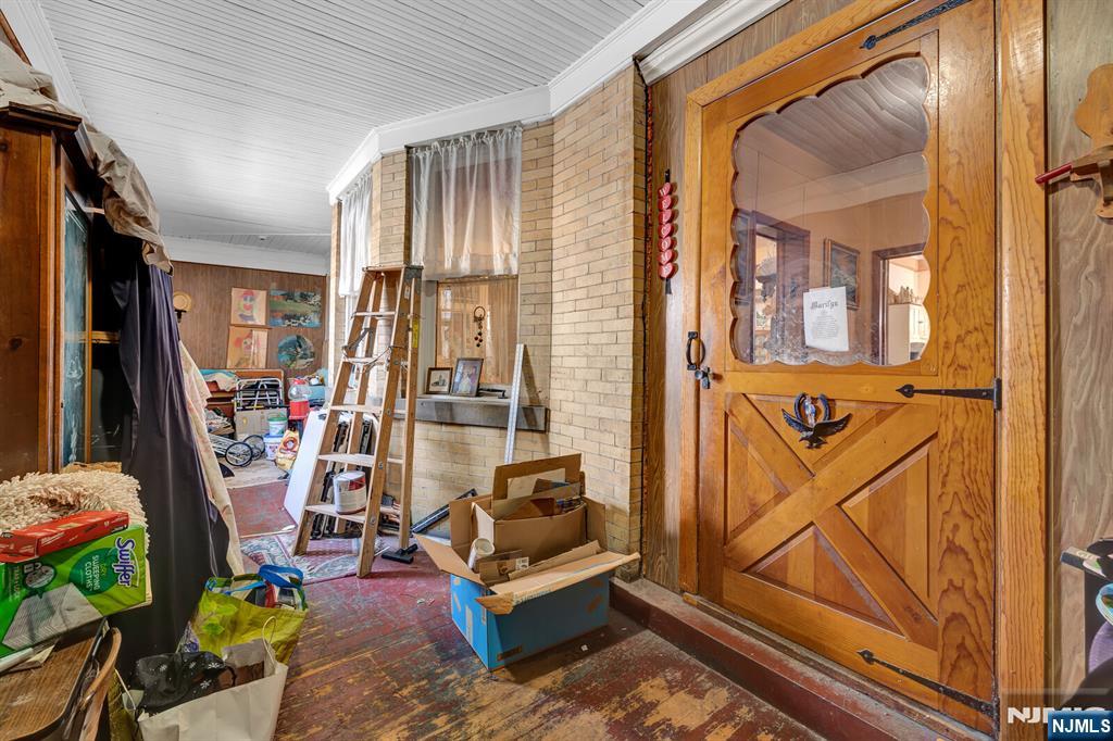 65 Marsellus Place Garfield, NJ 07026 - Photo 5 of 38