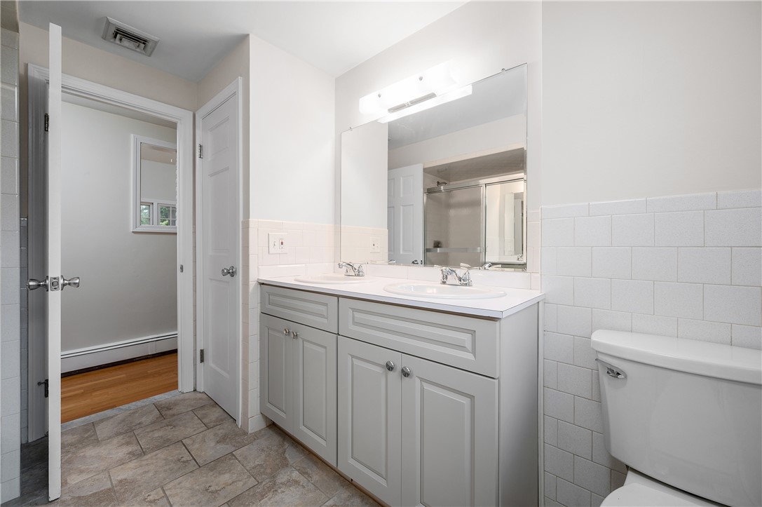 3546 Mendon Road Cumberland, RI 02864 - Photo 19 of 33
