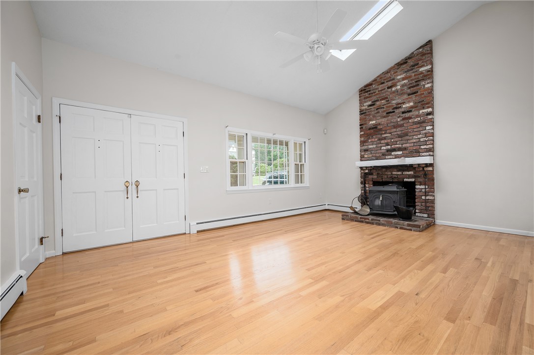 3546 Mendon Road Cumberland, RI 02864 - Photo 6 of 33