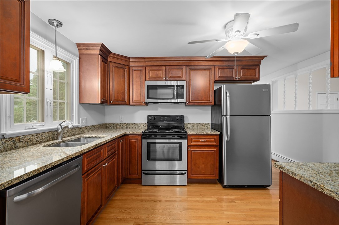 3546 Mendon Road Cumberland, RI 02864 - Photo 10 of 33