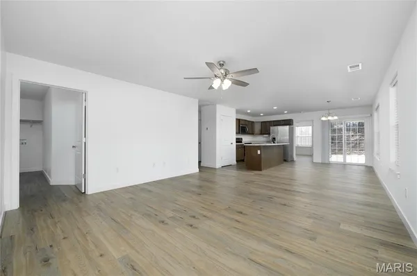 $265,900 | 105 Daniels Court, St. Robert, MO 65584