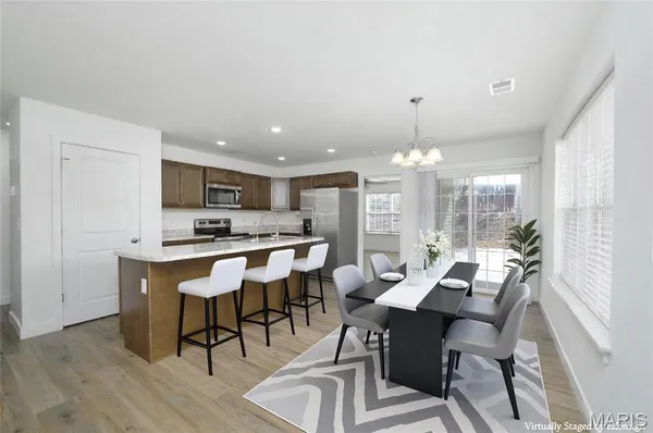 $265,900 | 105 Daniels Court, St. Robert, MO 65584