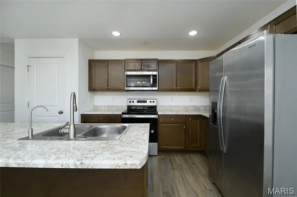 $265,900 | 105 Daniels Court, St. Robert, MO 65584