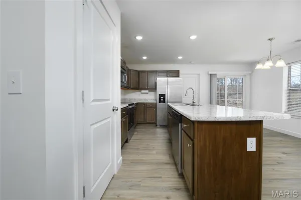 $265,900 | 105 Daniels Court, St. Robert, MO 65584
