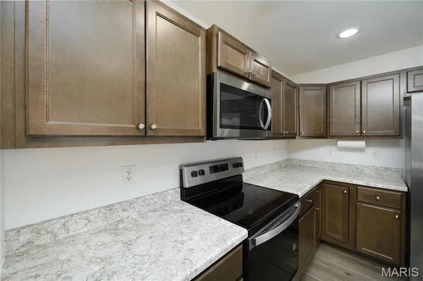 $265,900 | 105 Daniels Court, St. Robert, MO 65584