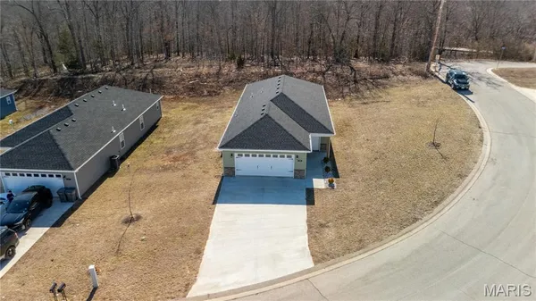 $265,900 | 105 Daniels Court, St. Robert, MO 65584