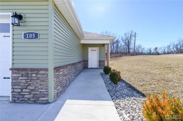 $265,900 | 105 Daniels Court, St. Robert, MO 65584