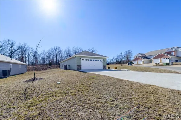 $265,900 | 105 Daniels Court, St. Robert, MO 65584