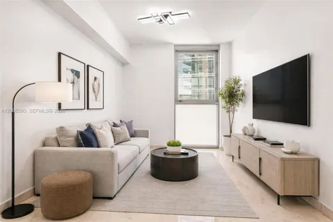 $3,350,000 | 17001 Collins Avenue, Unit 4208, Sunny Isles Beach, FL 33160