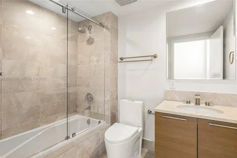 $3,350,000 | 17001 Collins Avenue, Unit 4208, Sunny Isles Beach, FL 33160