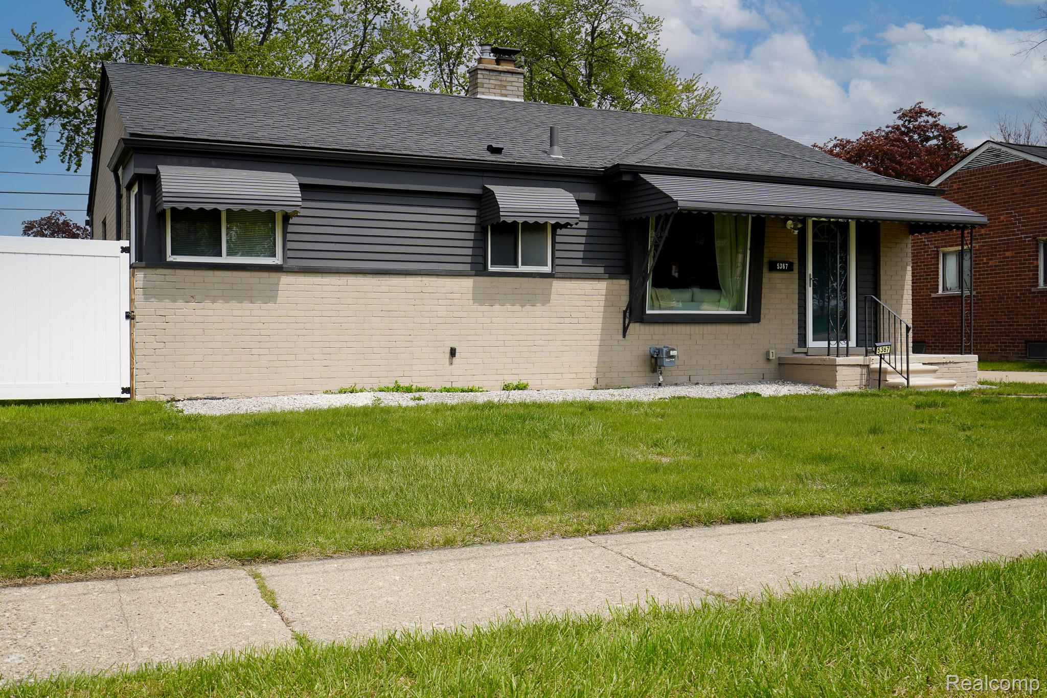 5367 East Thirteen Mile Road Warren, MI 48092 - Photo 3 of 63 DDS02864-Edit.jpg