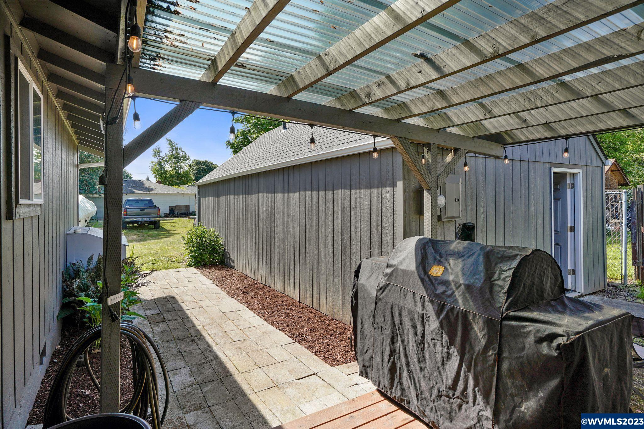 340 South 6th Street Lebanon, OR 97355 - Photo 20 of 26