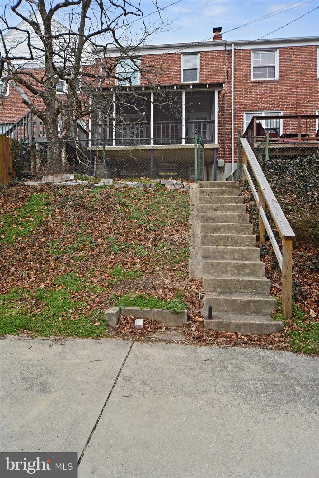 8103 Glen Gary Road Towson, MD 21286 - Photo 25 of 25 Fenced yard