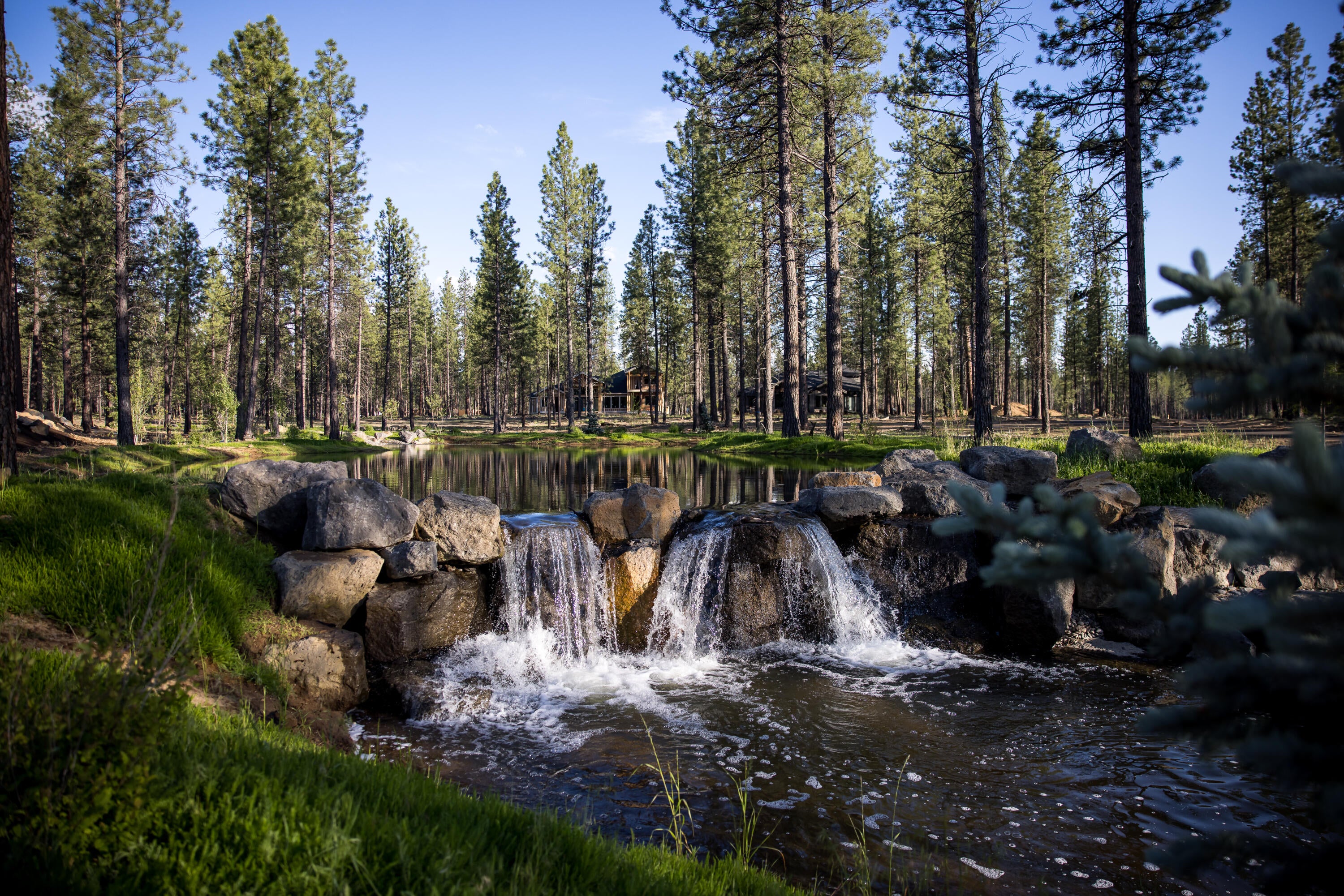 18105 Forestbrook Loop, Unit 16 Bend, OR 97707 - Photo 6 of 57 Cascade Behind Patio