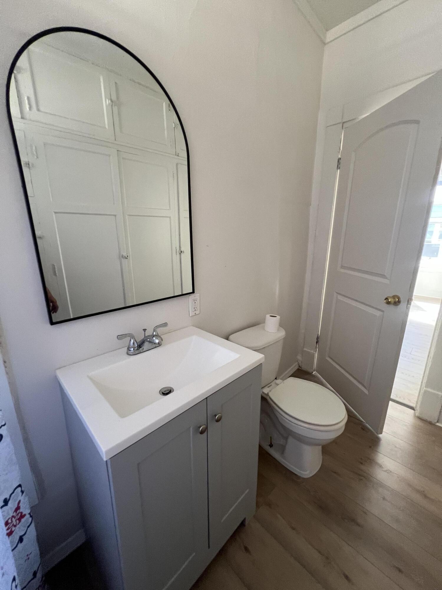 3932 North 23rd Street Milwaukee, WI 53206 - Photo 4 of 17 IMG_2213