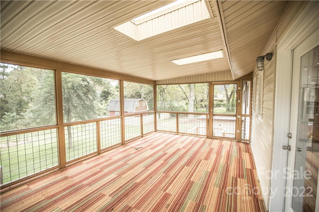 1408 North Rugby Road Hendersonville, NC 28791 - Photo 18 of 48 Gallery Image 18