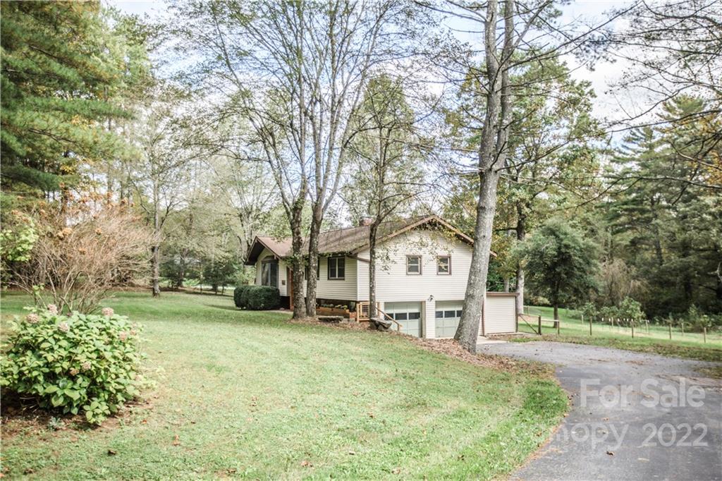 1408 North Rugby Road Hendersonville, NC 28791 - Photo 2 of 48 Gallery Image 2