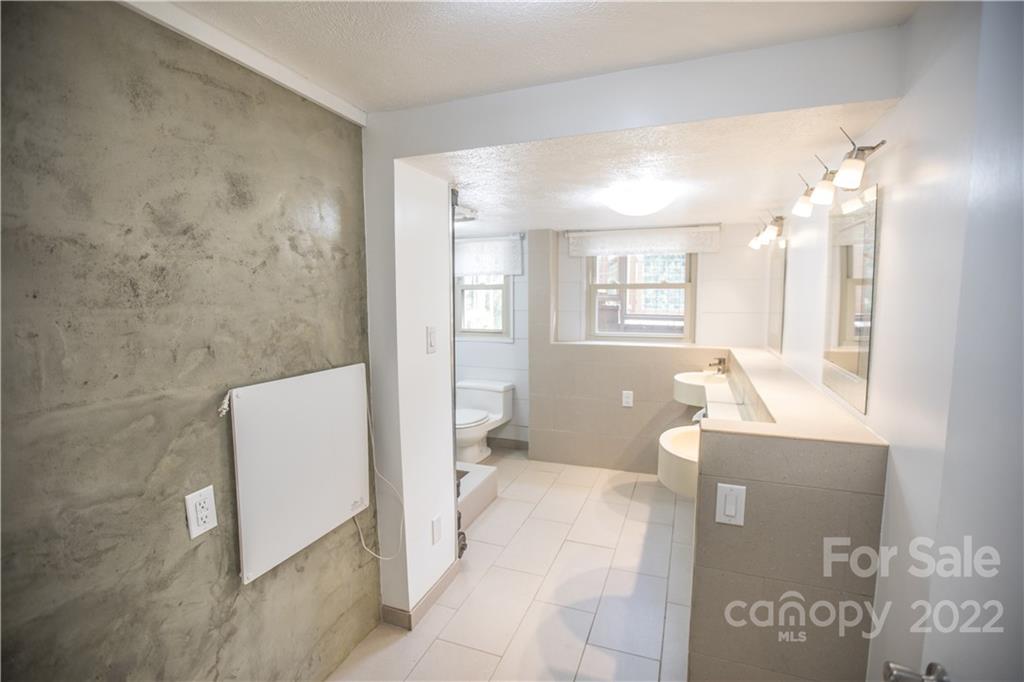 1408 North Rugby Road Hendersonville, NC 28791 - Photo 30 of 48 Gallery Image 30