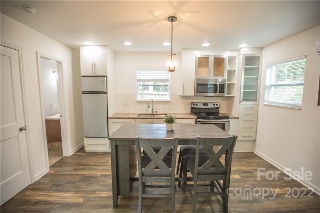 1408 North Rugby Road Hendersonville, NC 28791 - Photo 38 of 48 Gallery Image 38