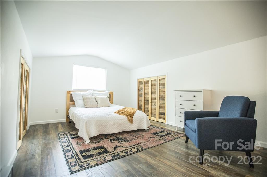 1408 North Rugby Road Hendersonville, NC 28791 - Photo 40 of 48 Gallery Image 40