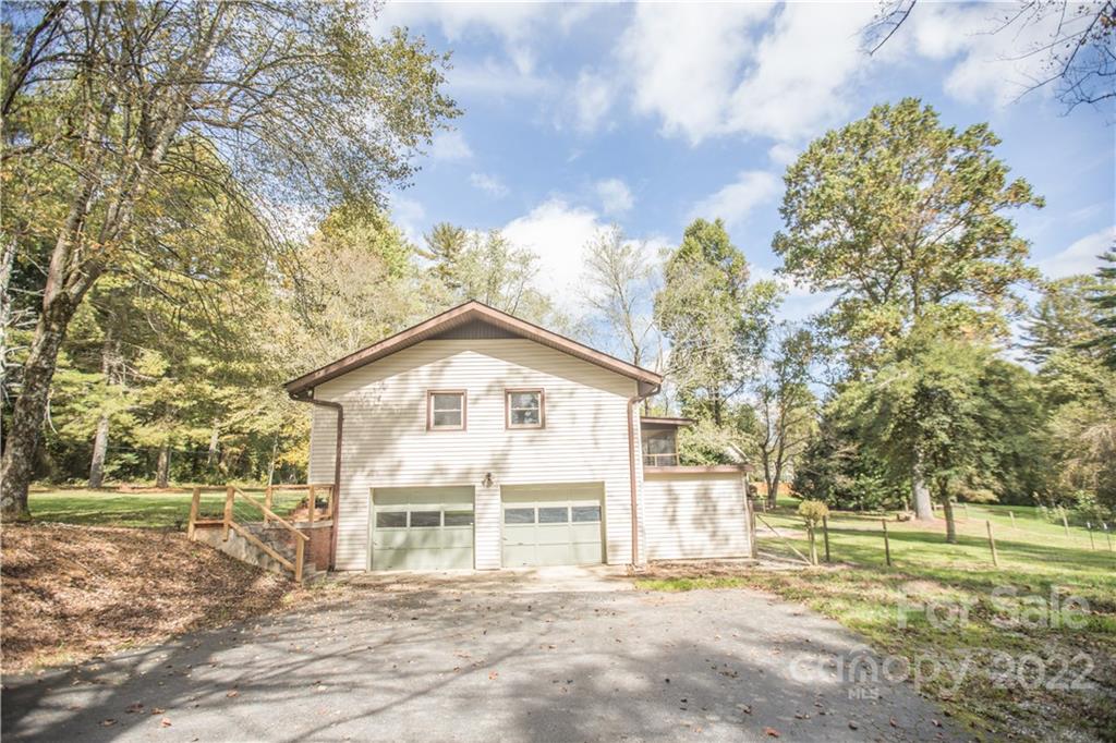 1408 North Rugby Road Hendersonville, NC 28791 - Photo 47 of 48 Gallery Image 47
