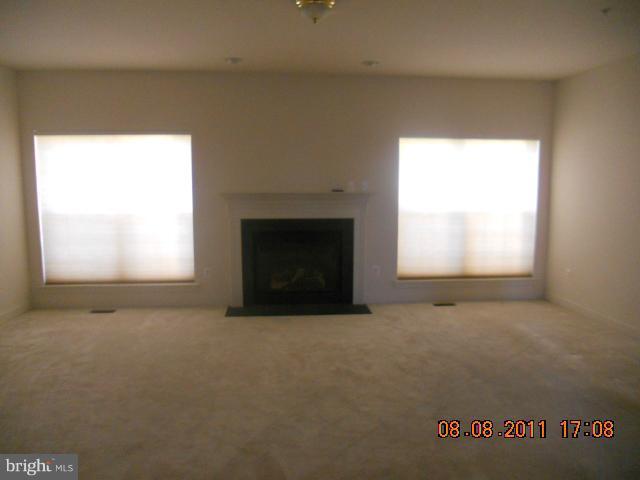 3600 Kidder Road Clinton, MD 20735 - Photo 11 of 19 Family Room