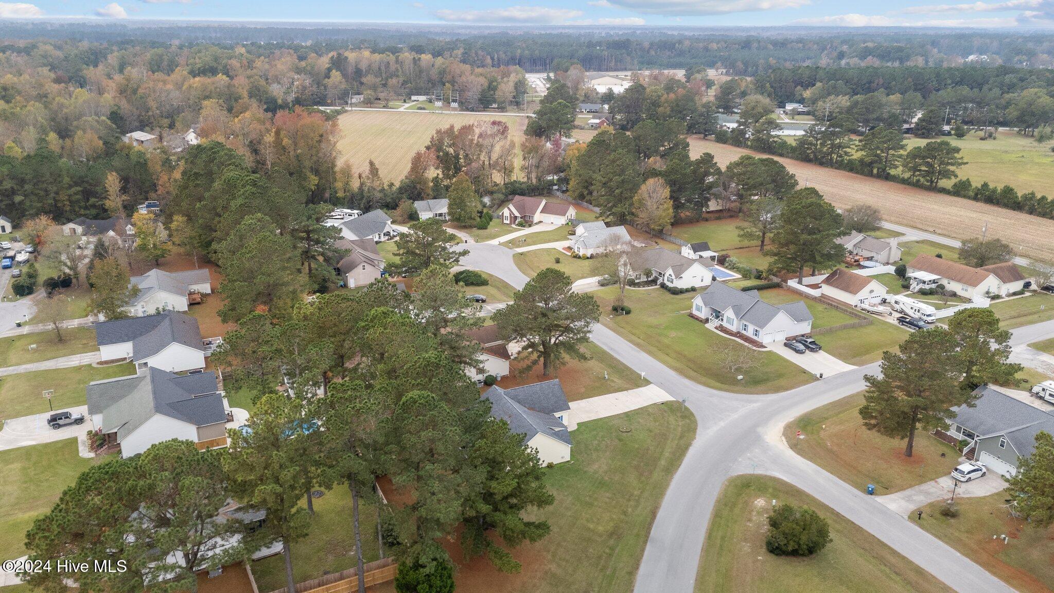 101 Holly Berry Road New Bern, NC 28560 - Photo 44 of 47 13-web-or-mls-DJI_20241119122957_0669_D