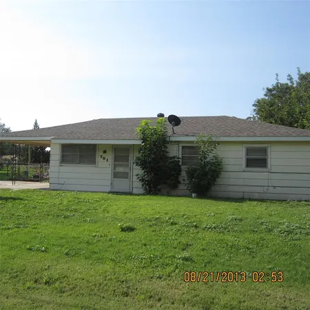 $65,000 | 701 North E 2nd Street, Knox City, TX 79529